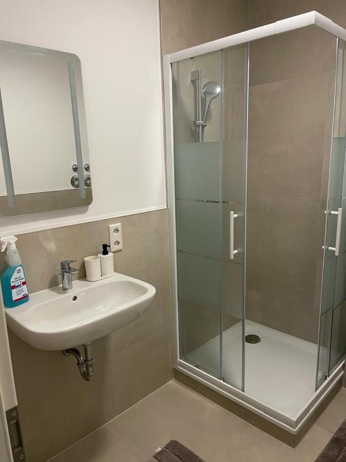 Monteurzimmer Mit Zwei Einzelnen Betten In Einer 3Zi Wohnung Mit Kuche Und Bad Osnabrueck Exterior photo