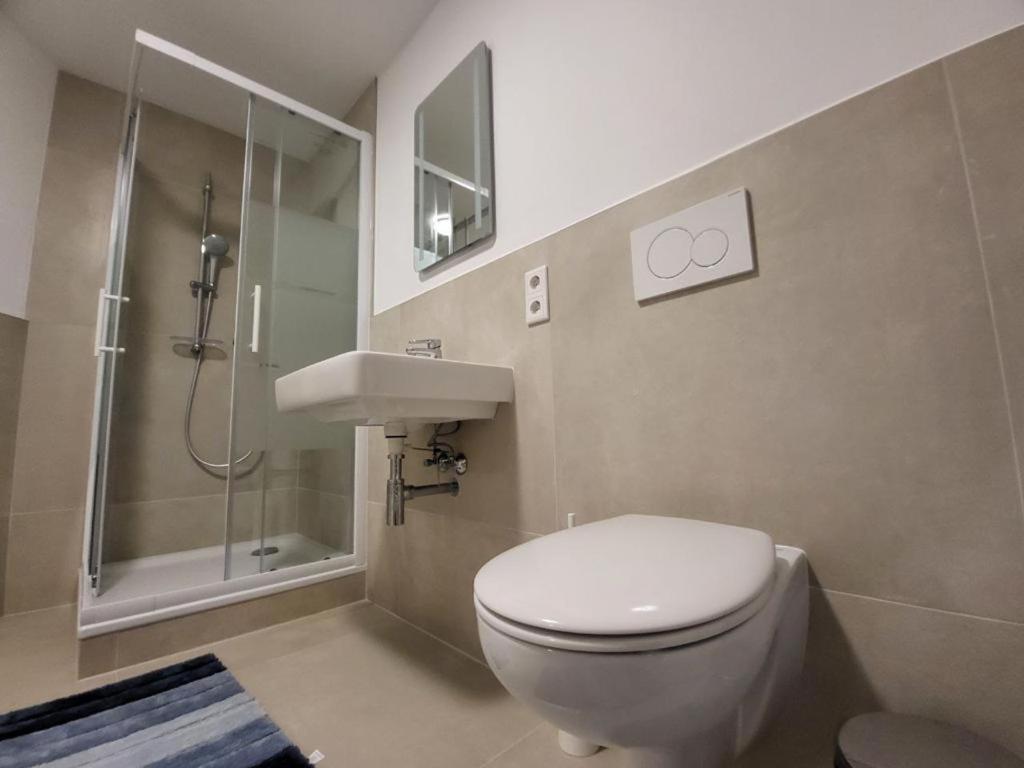 Monteurzimmer Mit Zwei Einzelnen Betten In Einer 3Zi Wohnung Mit Kuche Und Bad Osnabrueck Exterior photo