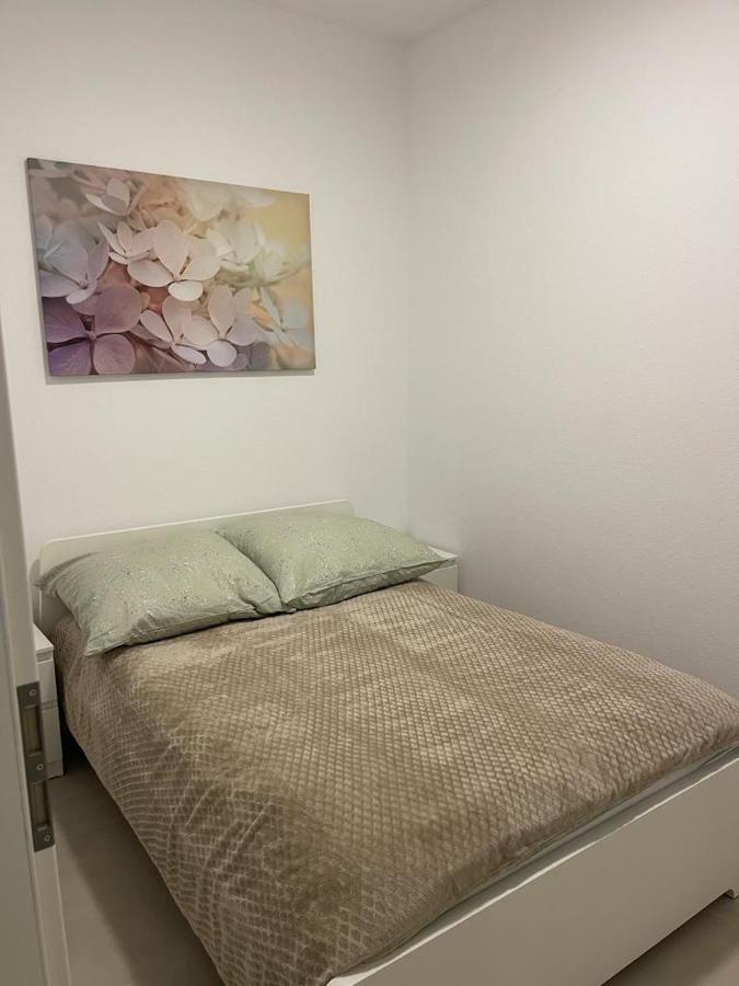Monteurzimmer Mit Zwei Einzelnen Betten In Einer 3Zi Wohnung Mit Kuche Und Bad Osnabrueck Exterior photo