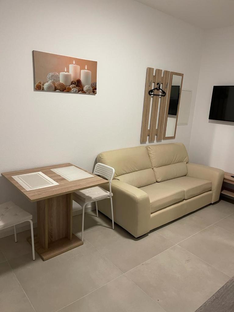 Monteurzimmer Mit Zwei Einzelnen Betten In Einer 3Zi Wohnung Mit Kuche Und Bad Osnabrueck Exterior photo